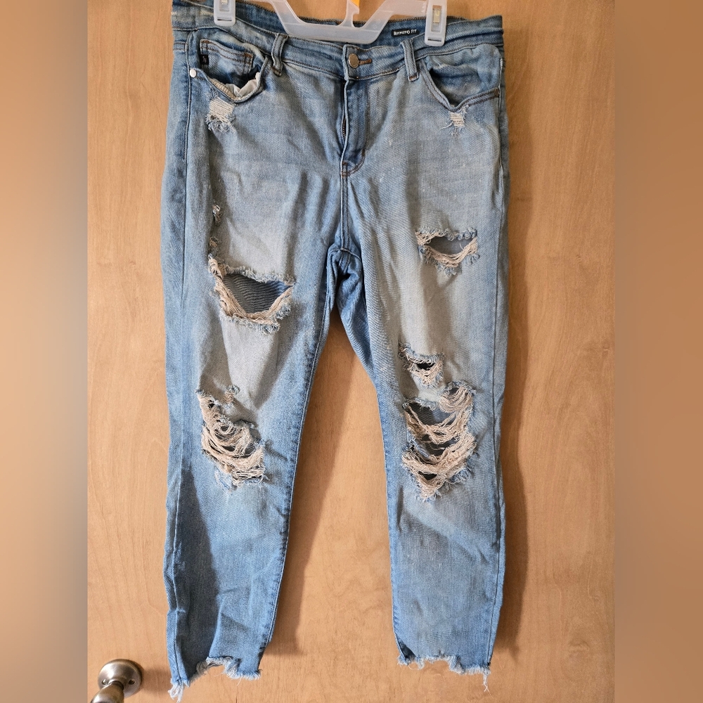 Judy Blue Light Blue Distressed Boyfriend Jeans